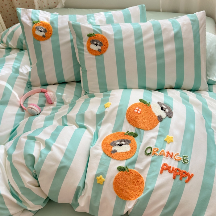 91家纺网 家纺一手货源 找家纺 曼之夏 2026新款50支长绒棉毛巾绣四件套 条纹雪纳瑞