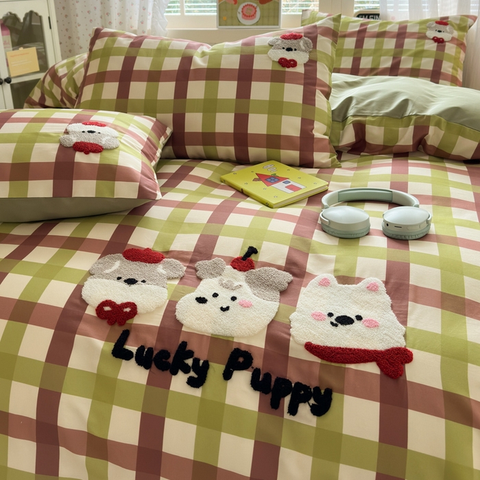 91家纺网 家纺一手货源 找家纺 曼之夏 2026新款50支长绒棉毛巾绣四件套 幸运小狗