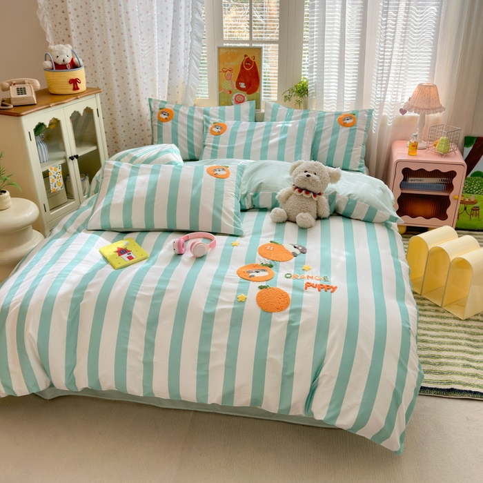 91家纺网 家纺一手货源 找家纺 曼之夏 2026新款50支长绒棉毛巾绣四件套 条纹雪纳瑞