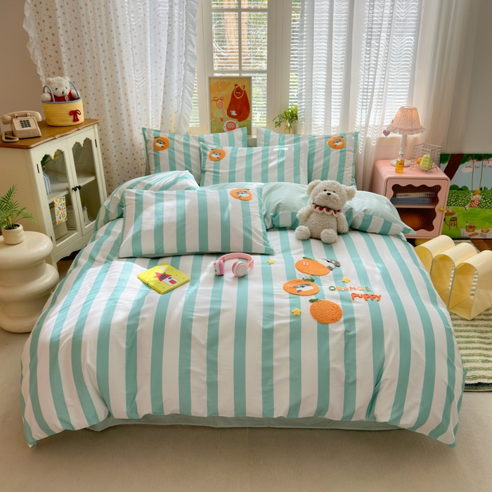 91家纺网 家纺一手货源 找家纺 曼之夏 2026新款50支长绒棉毛巾绣四件套 条纹雪纳瑞