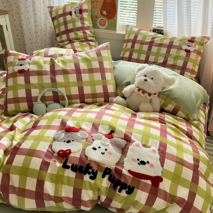 91家纺网 家纺一手货源 找家纺 曼之夏 2026新款50支长绒棉毛巾绣四件套 幸运小狗