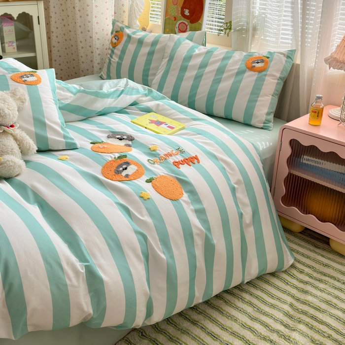 91家纺网 家纺一手货源 找家纺 曼之夏 2026新款50支长绒棉毛巾绣四件套 条纹雪纳瑞