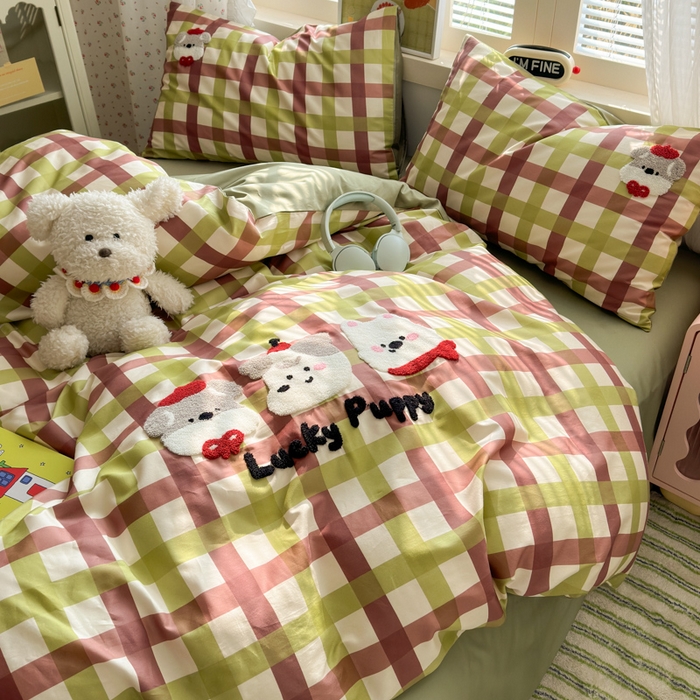 91家纺网 家纺一手货源 找家纺 曼之夏 2026新款50支长绒棉毛巾绣四件套 幸运小狗