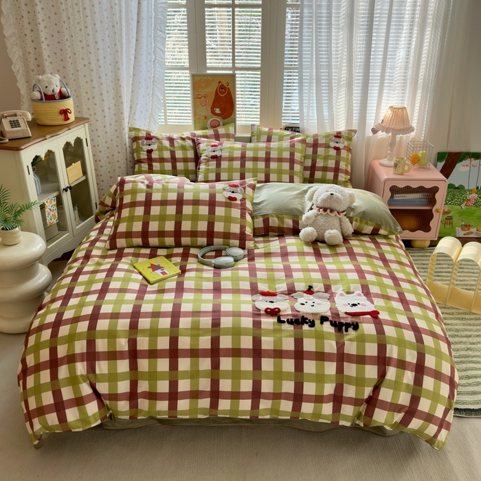 91家纺网 家纺一手货源 找家纺 曼之夏 2026新款50支长绒棉毛巾绣四件套 幸运小狗