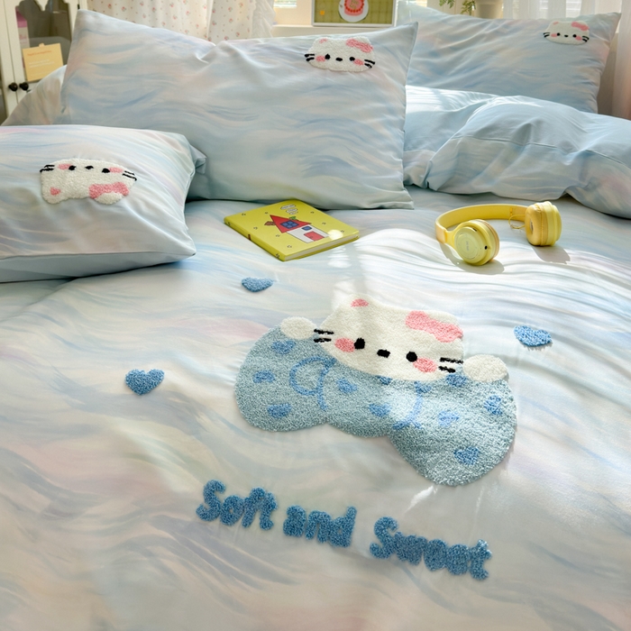 91家纺网 家纺一手货源 找家纺 曼之夏 2026新款50支长绒棉毛巾绣四件套 油画猫咪