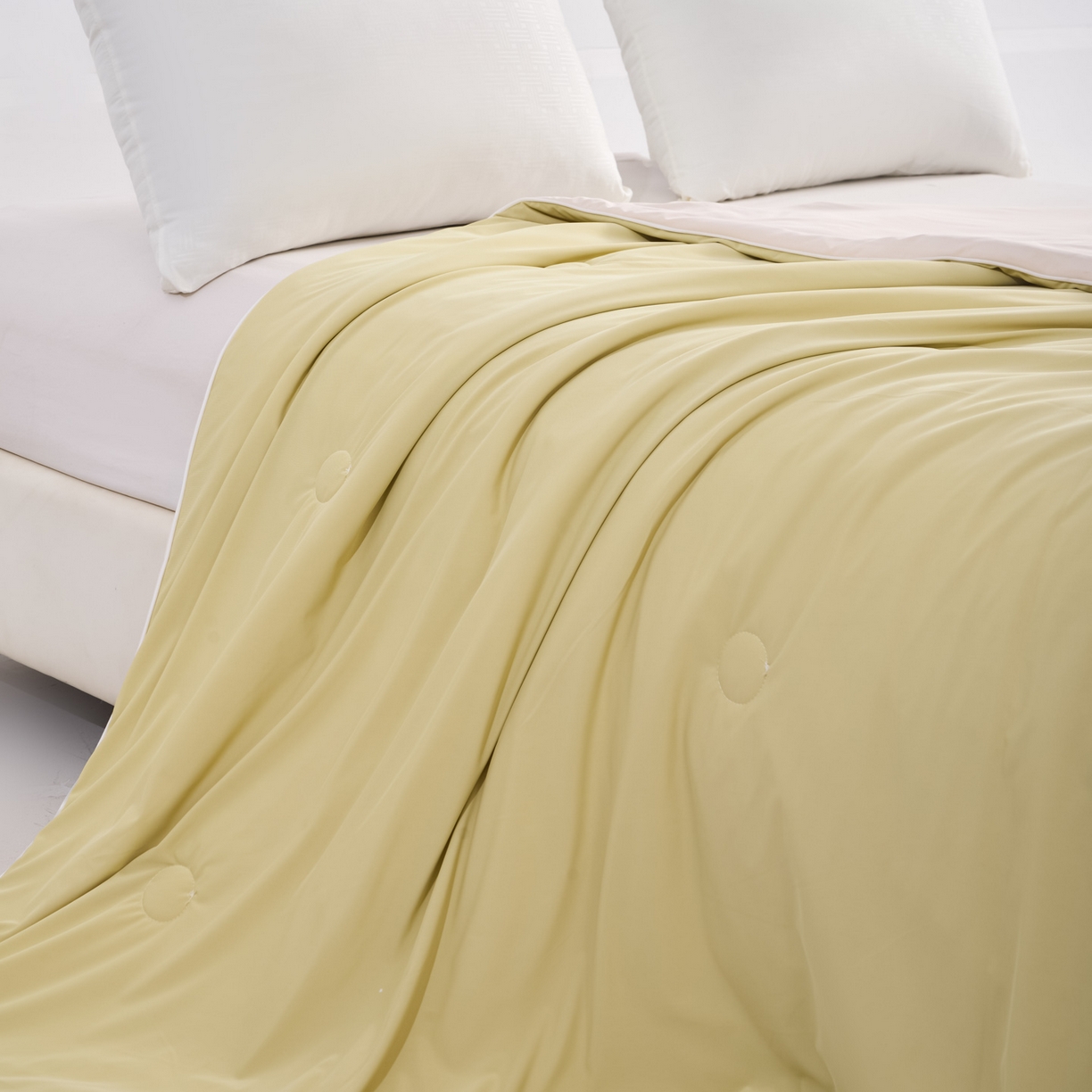 91家纺网 家纺一手货源 找家纺 漫仙阁家纺 2026年新款纯色凉感丝夏被空调被学生宿舍夏被夏凉被 奶油白+芝士黄