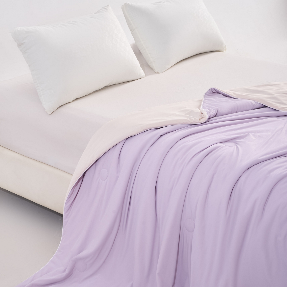 91家纺网 家纺一手货源 找家纺 漫仙阁家纺 2026年新款纯色凉感丝夏被空调被学生宿舍夏被夏凉被 奶油白+浅紫