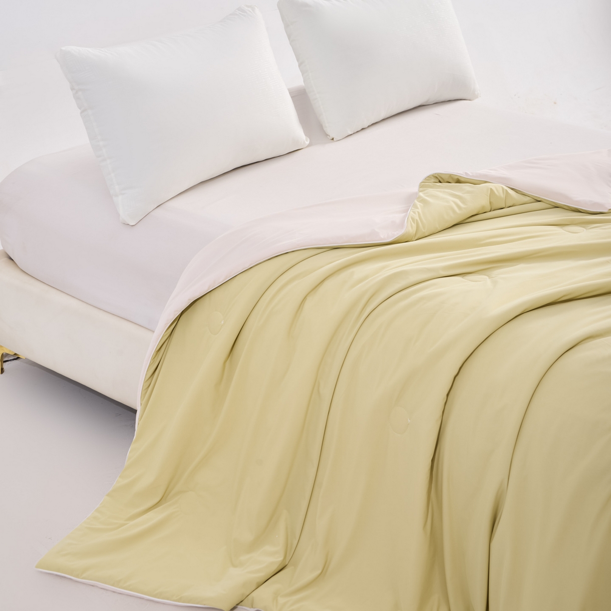 91家纺网 家纺一手货源 找家纺 漫仙阁家纺 2026年新款纯色凉感丝夏被空调被学生宿舍夏被夏凉被 奶油白+芝士黄