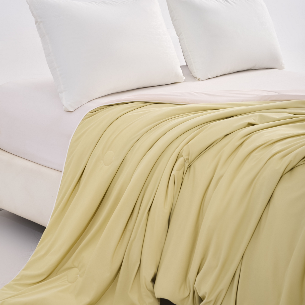 91家纺网 家纺一手货源 找家纺 漫仙阁家纺 2026年新款纯色凉感丝夏被空调被学生宿舍夏被夏凉被 奶油白+芝士黄