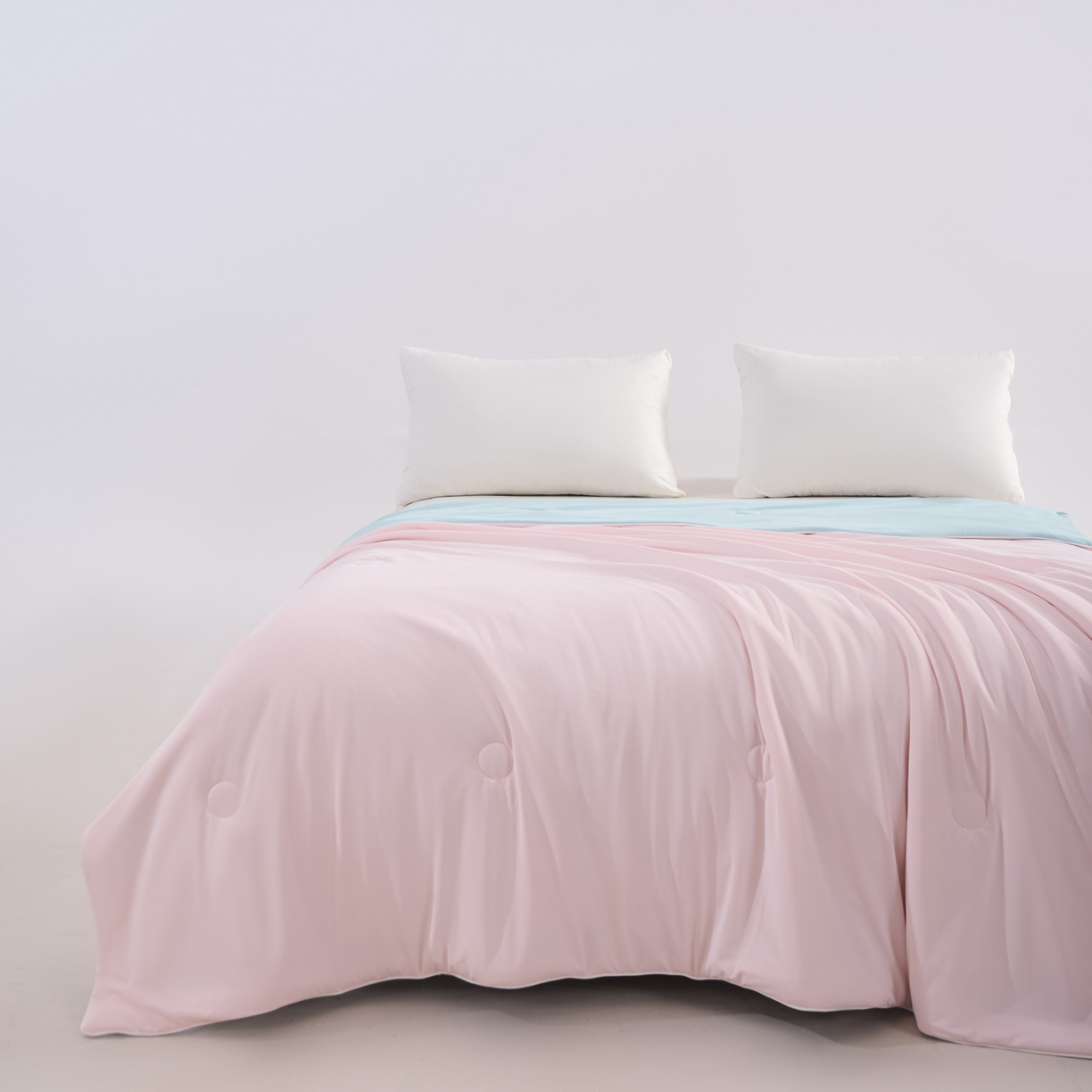 91家纺网 家纺一手货源 找家纺 漫仙阁家纺 2026年新款纯色凉感丝夏被空调被学生宿舍夏被夏凉被 天空蓝+樱花粉