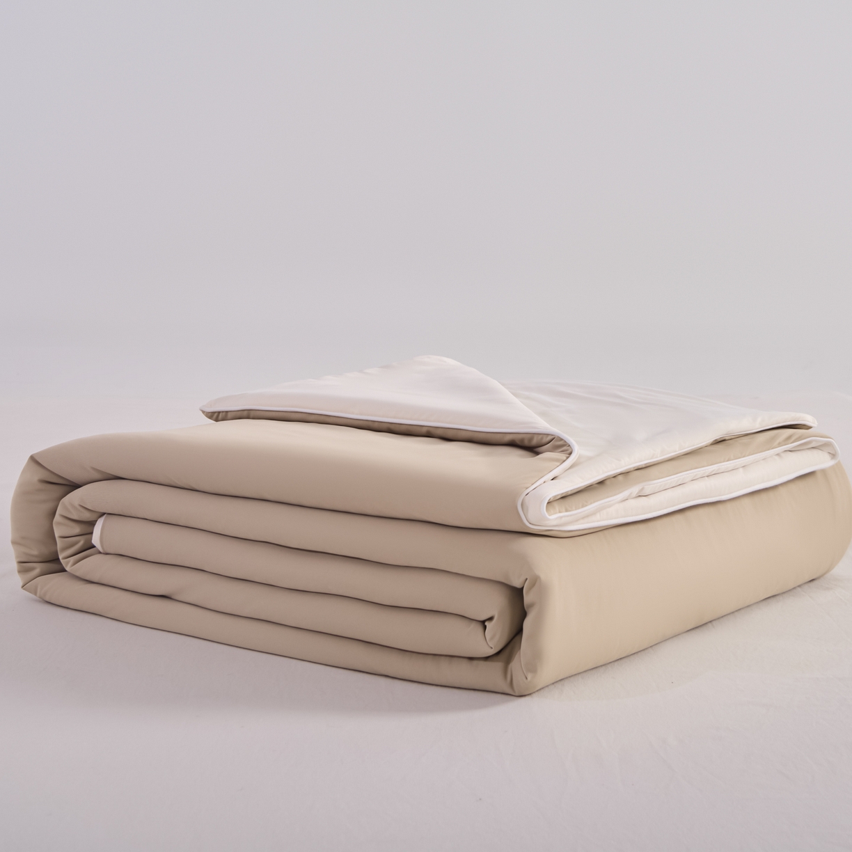 91家纺网 家纺一手货源 找家纺 漫仙阁家纺 2026年新款纯色凉感丝夏被空调被学生宿舍夏被夏凉被 奶油白+浅咖