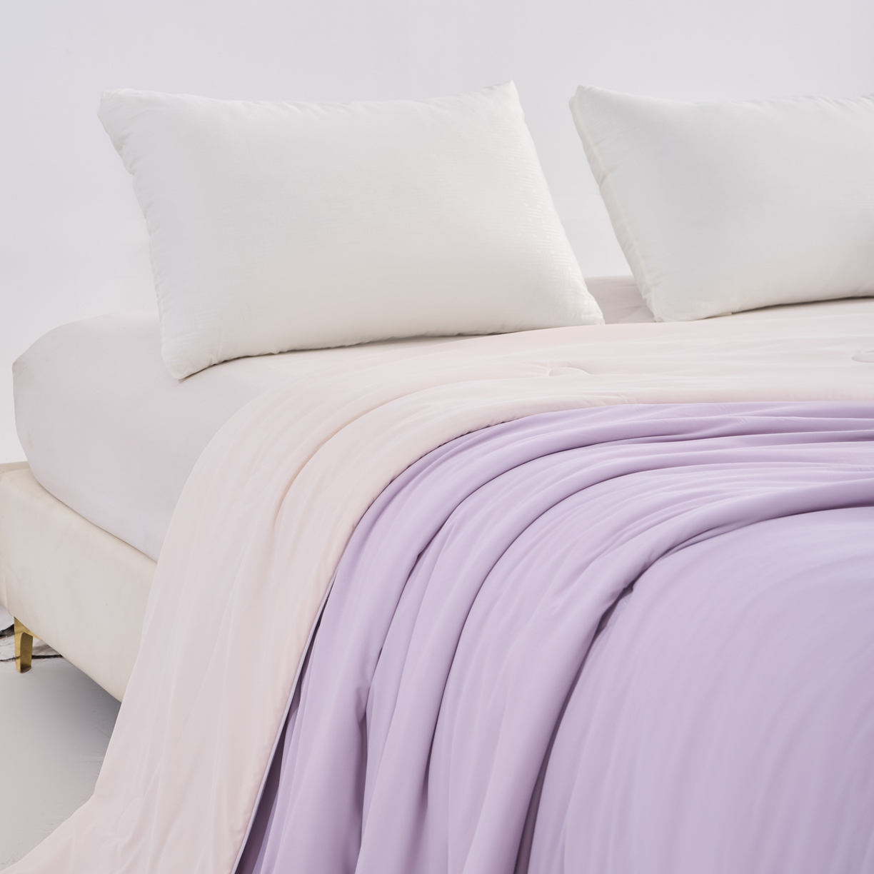 91家纺网 家纺一手货源 找家纺 漫仙阁家纺 2026年新款纯色凉感丝夏被空调被学生宿舍夏被夏凉被 奶油白+浅紫