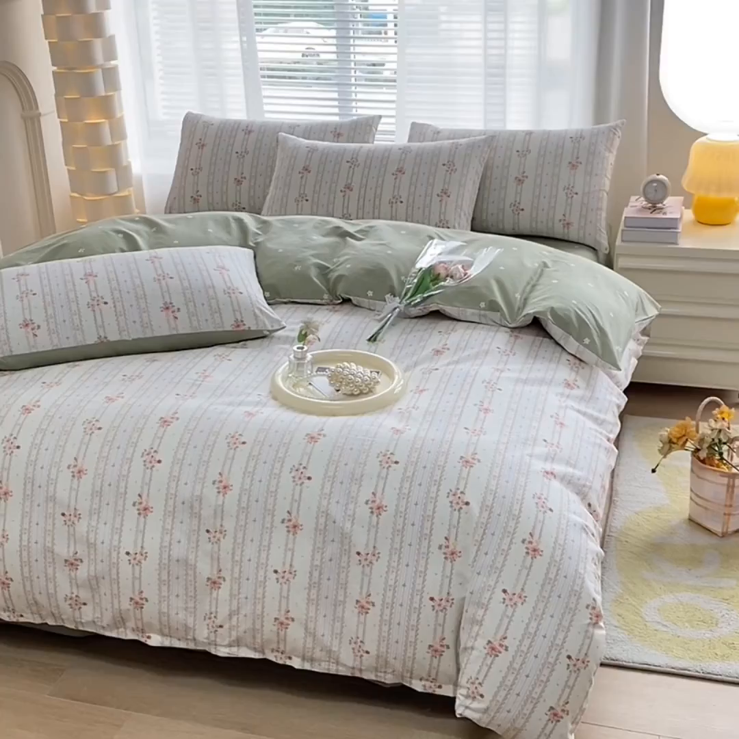 91家纺网 家纺一手货源 找家纺 宇彬家纺 2026直播新款13372A类全棉纯棉印花床单床笠款四件套和单被套喷气清新简约 彩娜日记