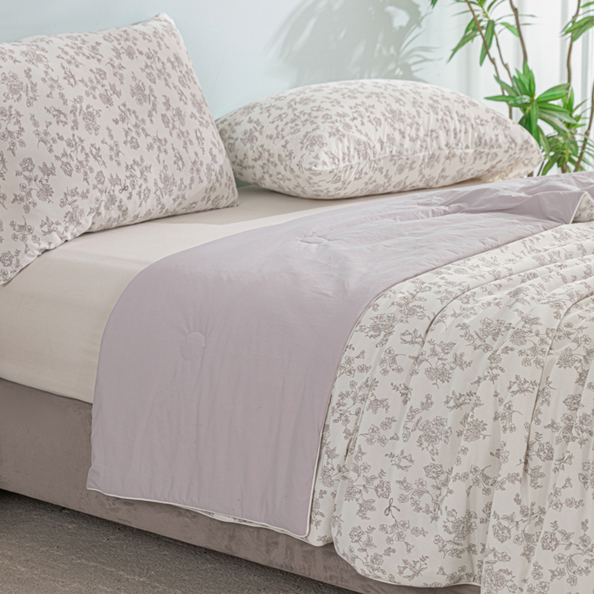 91家纺网 家纺一手货源 找家纺 漫仙阁家纺 2026年新款印花凉感丝夏被空调被学生夏凉被 香颂