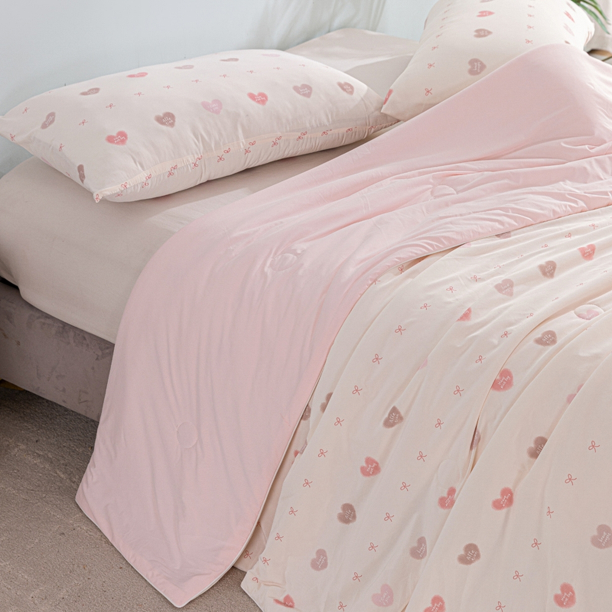 91家纺网 家纺一手货源 找家纺 漫仙阁家纺 2026年新款印花凉感丝夏被空调被学生夏凉被 心动