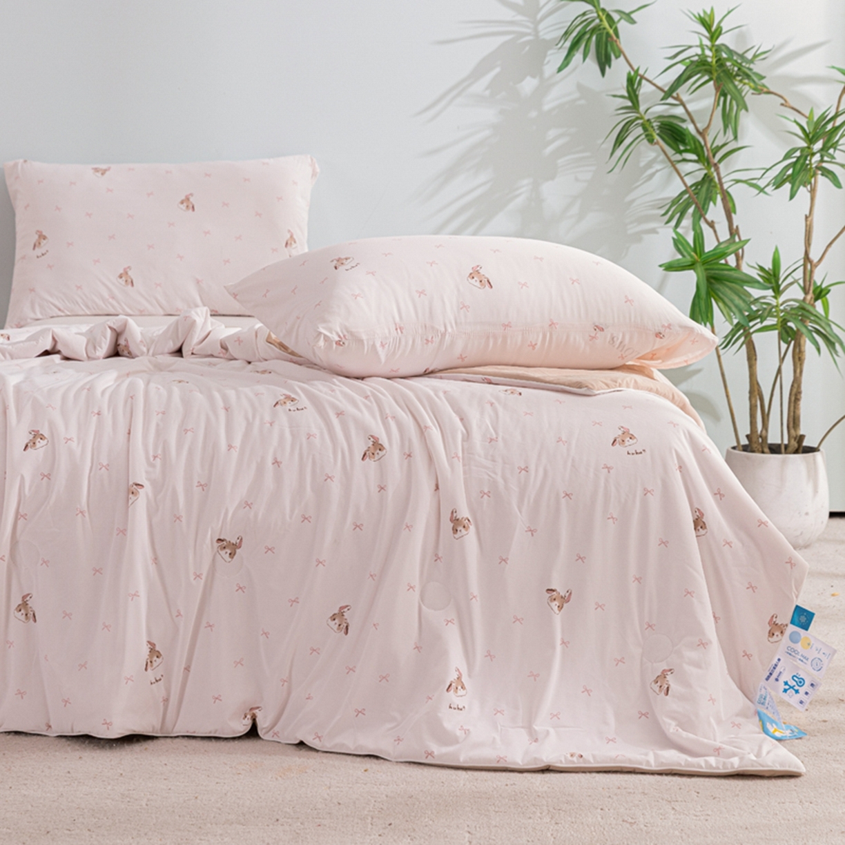 91家纺网 家纺一手货源 找家纺 漫仙阁家纺 2026年新款印花凉感丝夏被空调被学生夏凉被 可可小姐