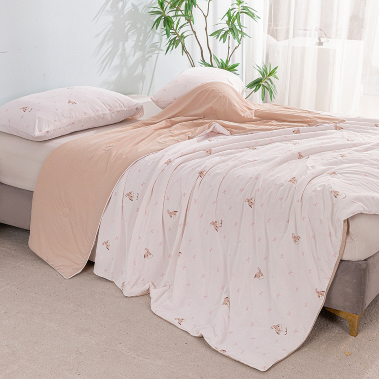 91家纺网 家纺一手货源 找家纺 漫仙阁家纺 2026年新款印花凉感丝夏被空调被学生夏凉被 可可小姐