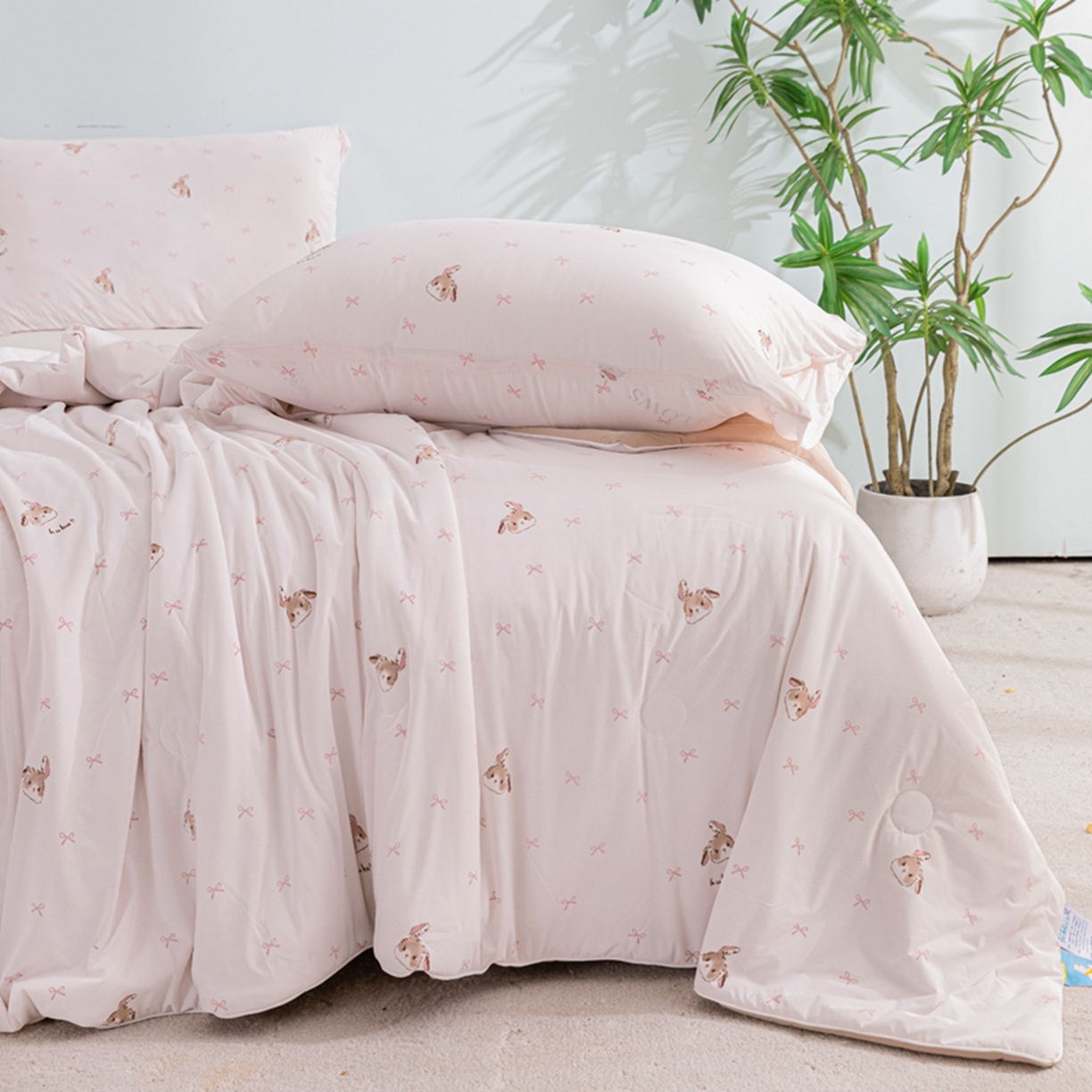 91家纺网 家纺一手货源 找家纺 漫仙阁家纺 2026年新款印花凉感丝夏被空调被学生夏凉被 可可小姐