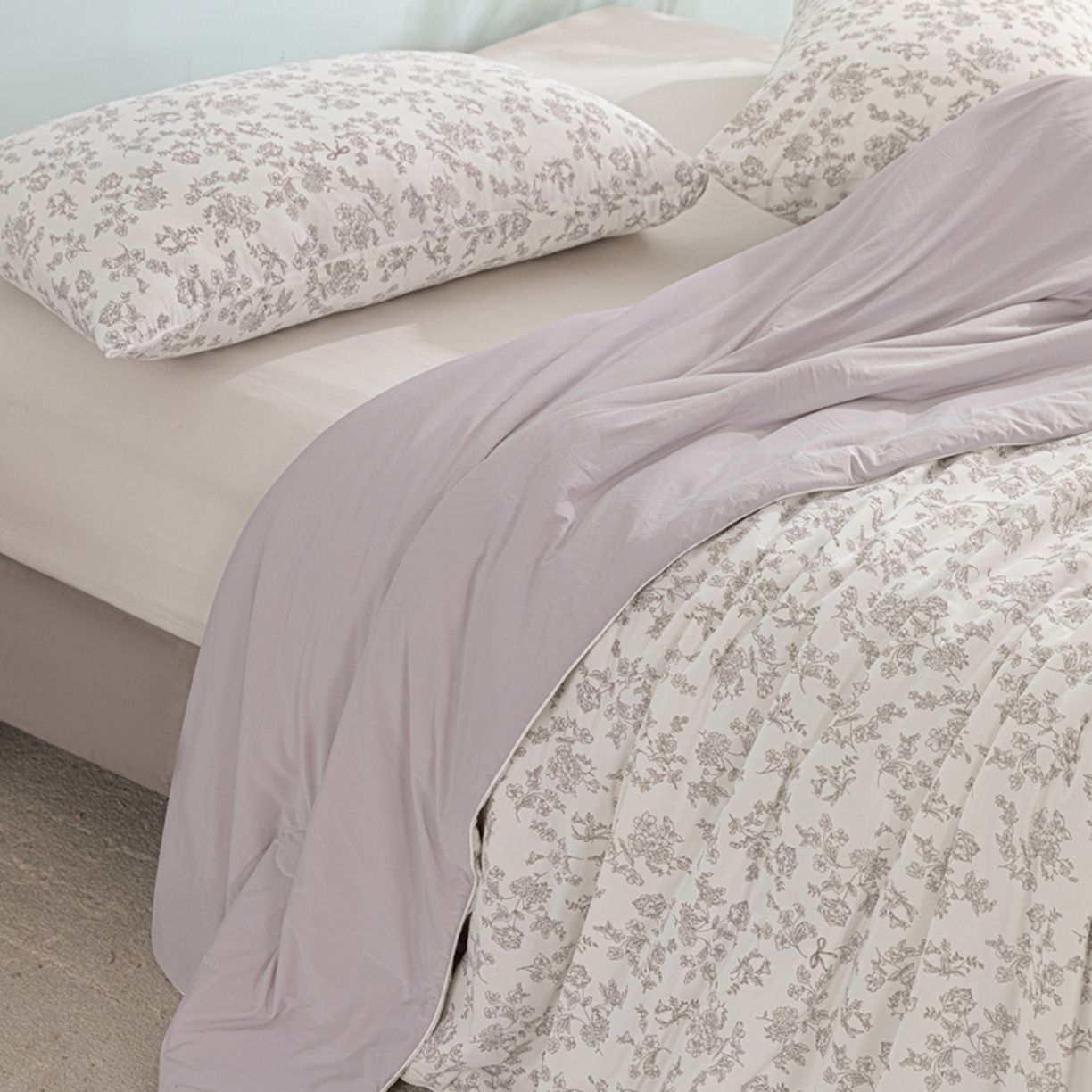 91家纺网 家纺一手货源 找家纺 漫仙阁家纺 2026年新款印花凉感丝夏被空调被学生夏凉被 香颂