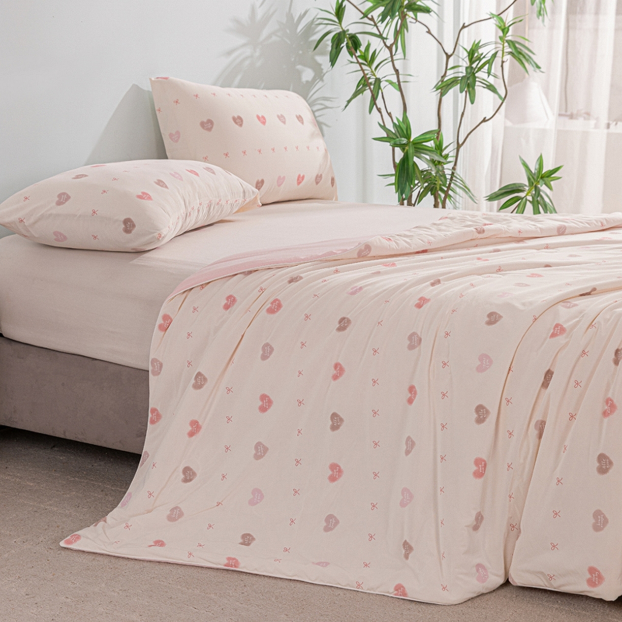 91家纺网 家纺一手货源 找家纺 漫仙阁家纺 2026年新款印花凉感丝夏被空调被学生夏凉被 心动