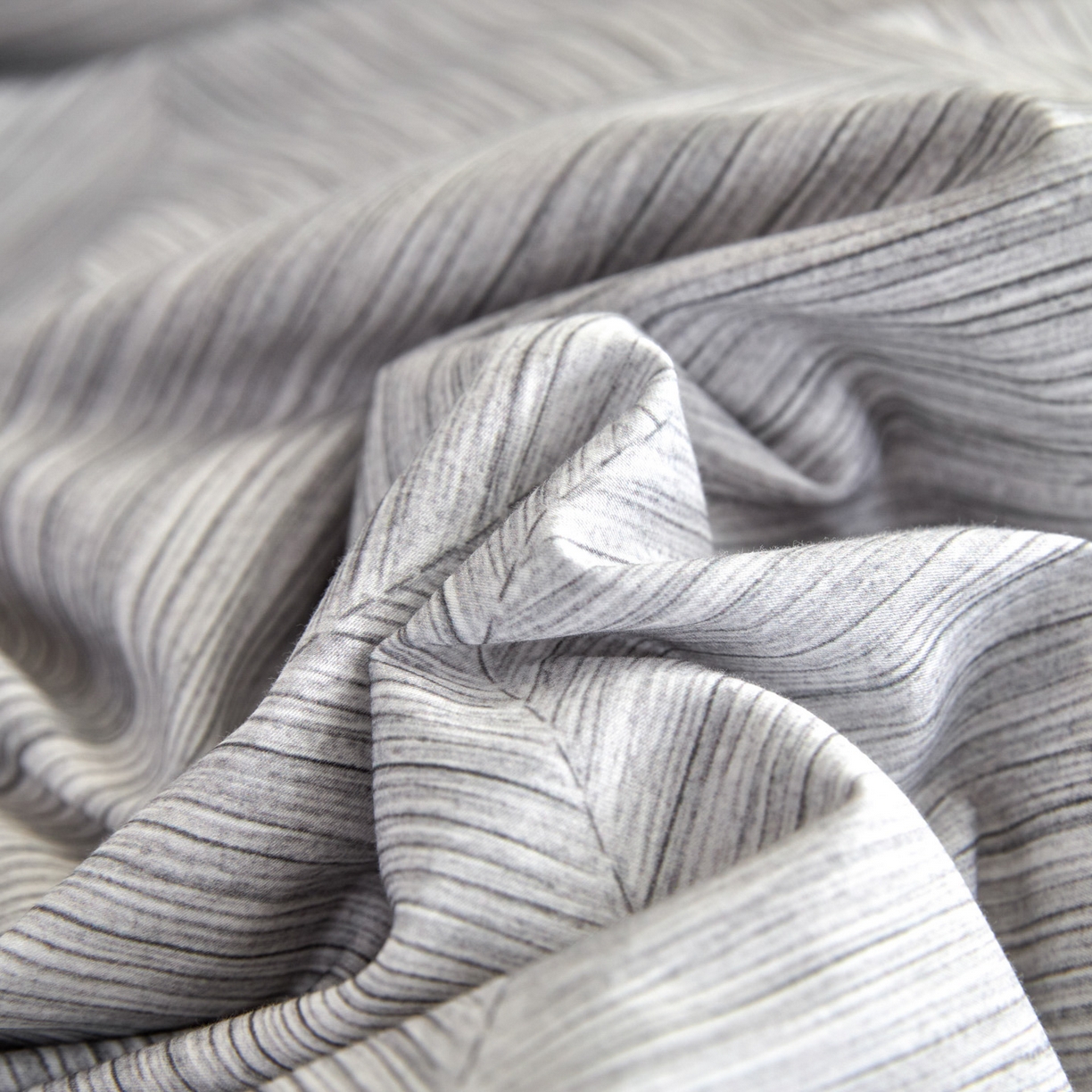 91家纺网 家纺一手货源 找家纺 新方向 【控价 提供买家秀】2026新款数码印花50s双股全棉贡缎长绒棉四件套-星河（控价 标准328元 加大348元） 星河-爵士灰