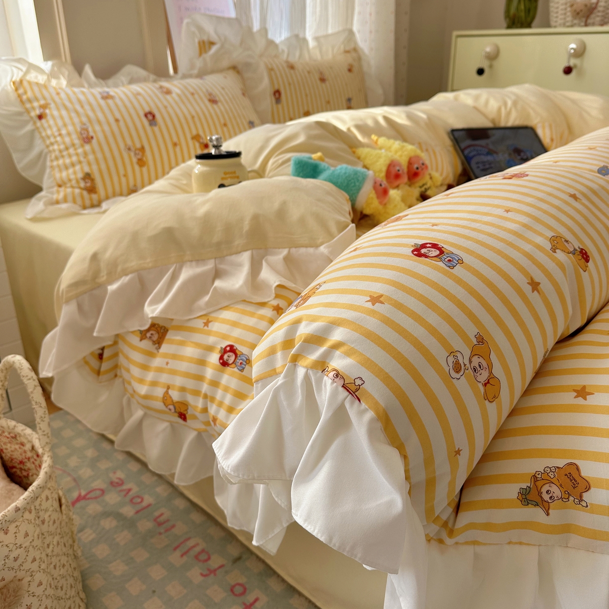 91家纺网 家纺一手货源 找家纺 （总）沐慕 2026新款加厚款水洗棉云朵棉花边款四件套