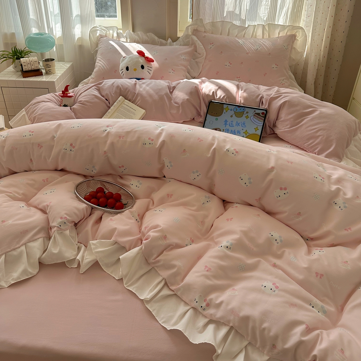 91家纺网 家纺一手货源 找家纺 沐慕 2026新款加厚款水洗棉云朵棉花边款四件套 M粉黛kt