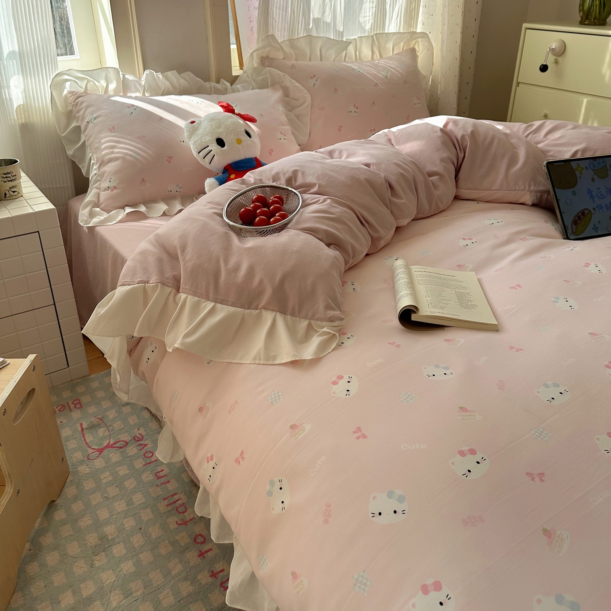 91家纺网 家纺一手货源 找家纺 沐慕 2026新款加厚款水洗棉云朵棉花边款四件套 M粉黛kt