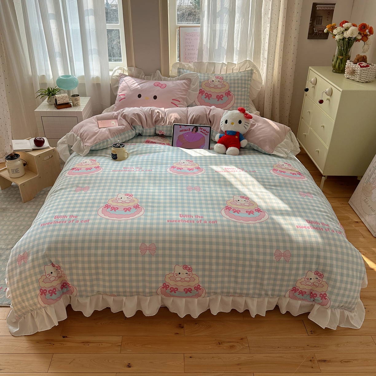 91家纺网 家纺一手货源 找家纺 沐慕 2026新款加厚款水洗棉云朵棉花边款四件套 M蛋糕猫咪