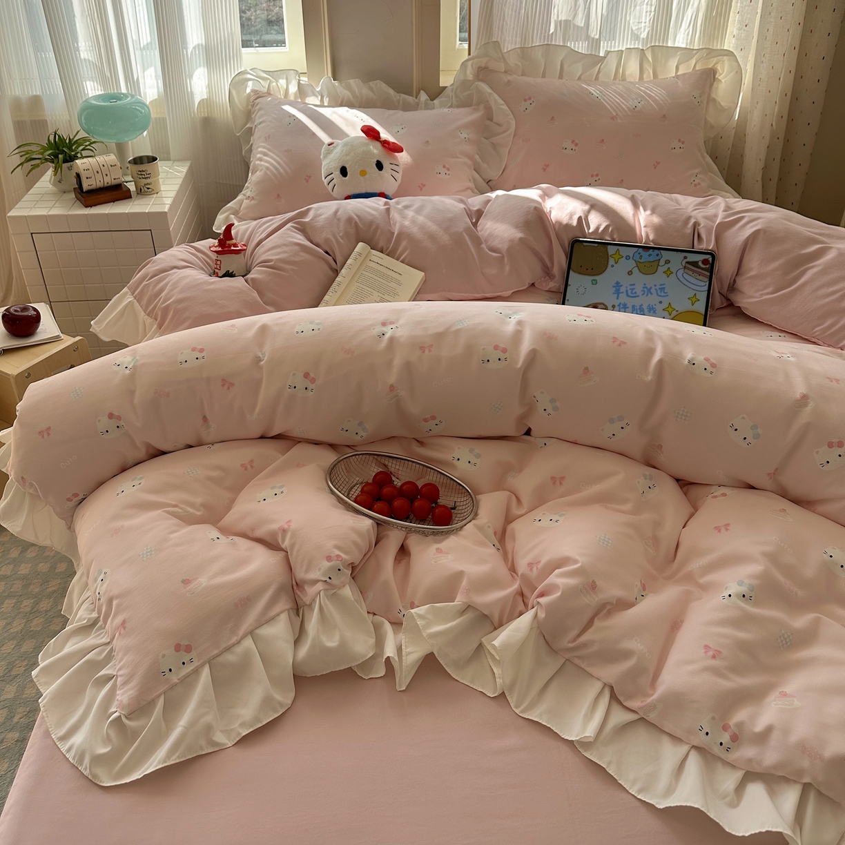 91家纺网 家纺一手货源 找家纺 沐慕 2026新款加厚款水洗棉云朵棉花边款四件套 M粉黛kt