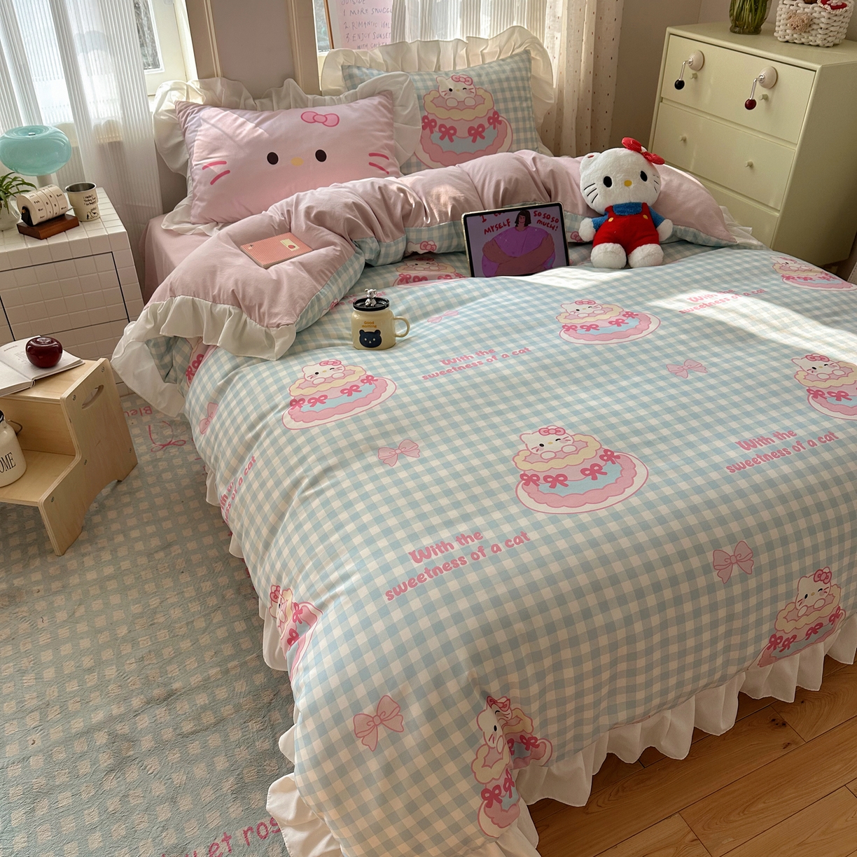 91家纺网 家纺一手货源 找家纺 沐慕 2026新款加厚款水洗棉云朵棉花边款四件套 M蛋糕猫咪