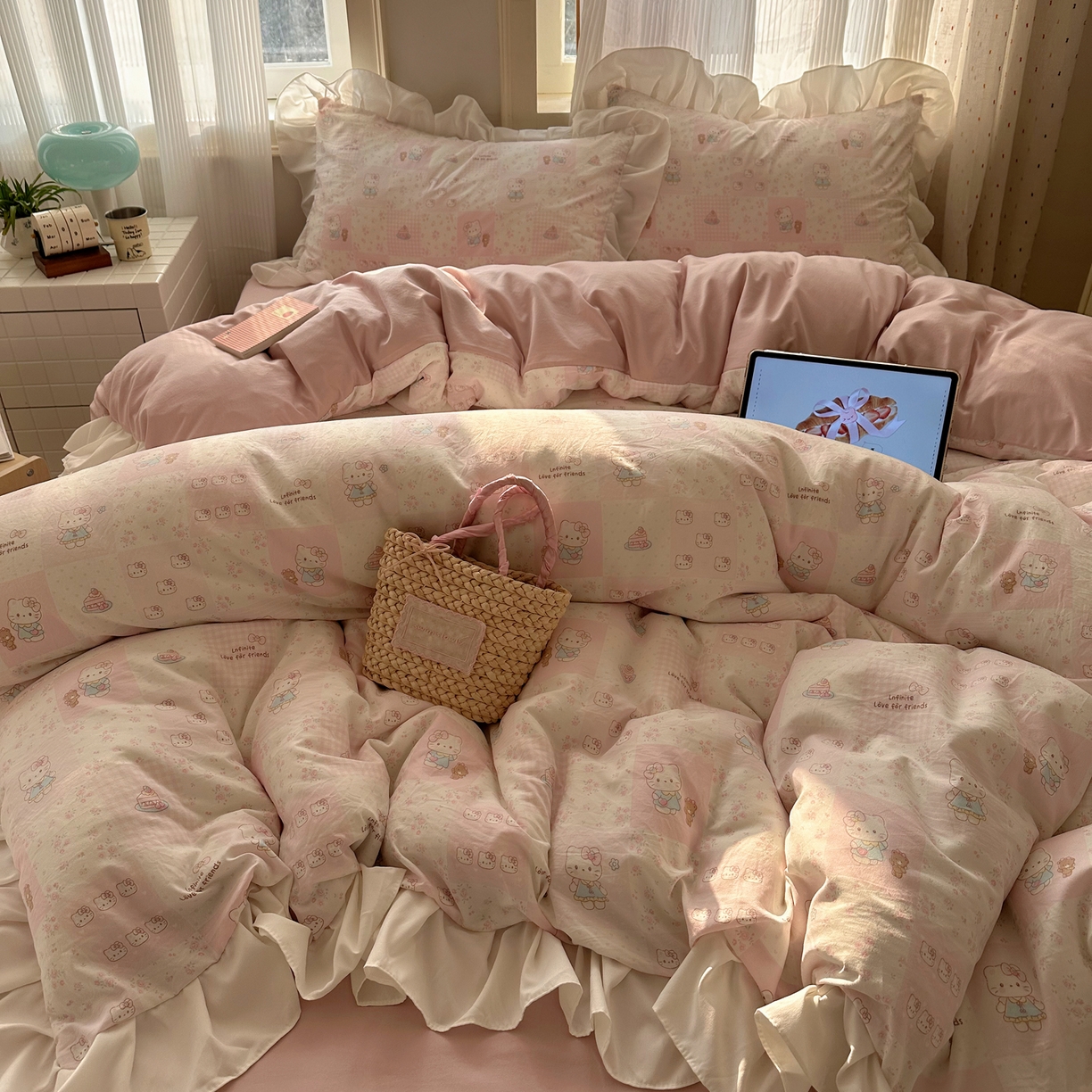 91家纺网 家纺一手货源 找家纺 沐慕 2026新款加厚款水洗棉云朵棉花边款四件套 M格子碎花喵