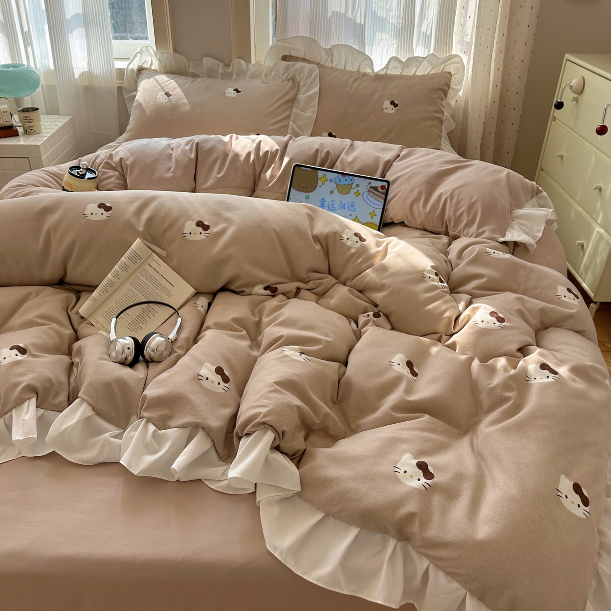91家纺网 家纺一手货源 找家纺 沐慕 2026新款加厚款水洗棉云朵棉花边款四件套 M奶咖小喵