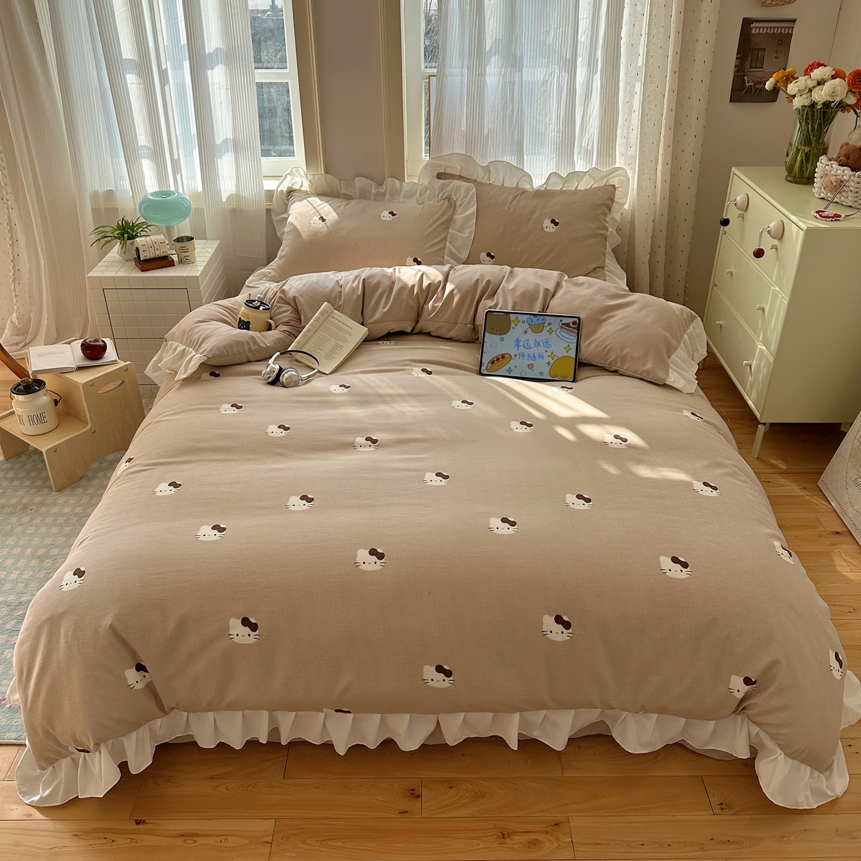 91家纺网 家纺一手货源 找家纺 沐慕 2026新款加厚款水洗棉云朵棉花边款四件套 M奶咖小喵