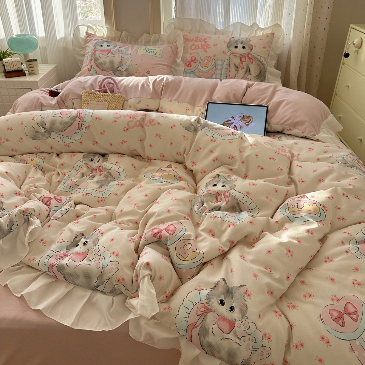 91家纺网 家纺一手货源 找家纺 沐慕 2026新款加厚款水洗棉云朵棉花边款四件套 M玫瑰粉喵