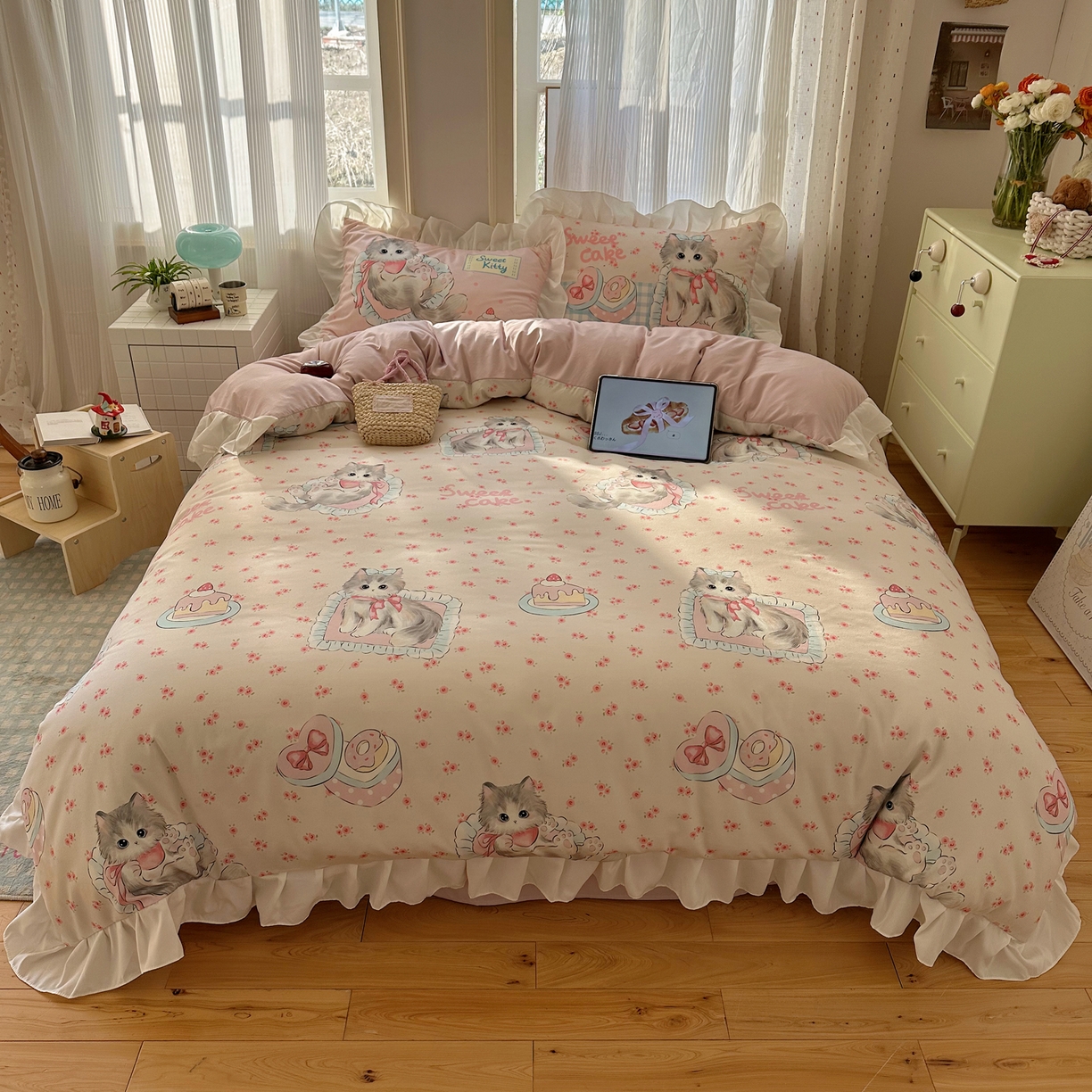 91家纺网 家纺一手货源 找家纺 沐慕 2026新款加厚款水洗棉云朵棉花边款四件套 M玫瑰粉喵