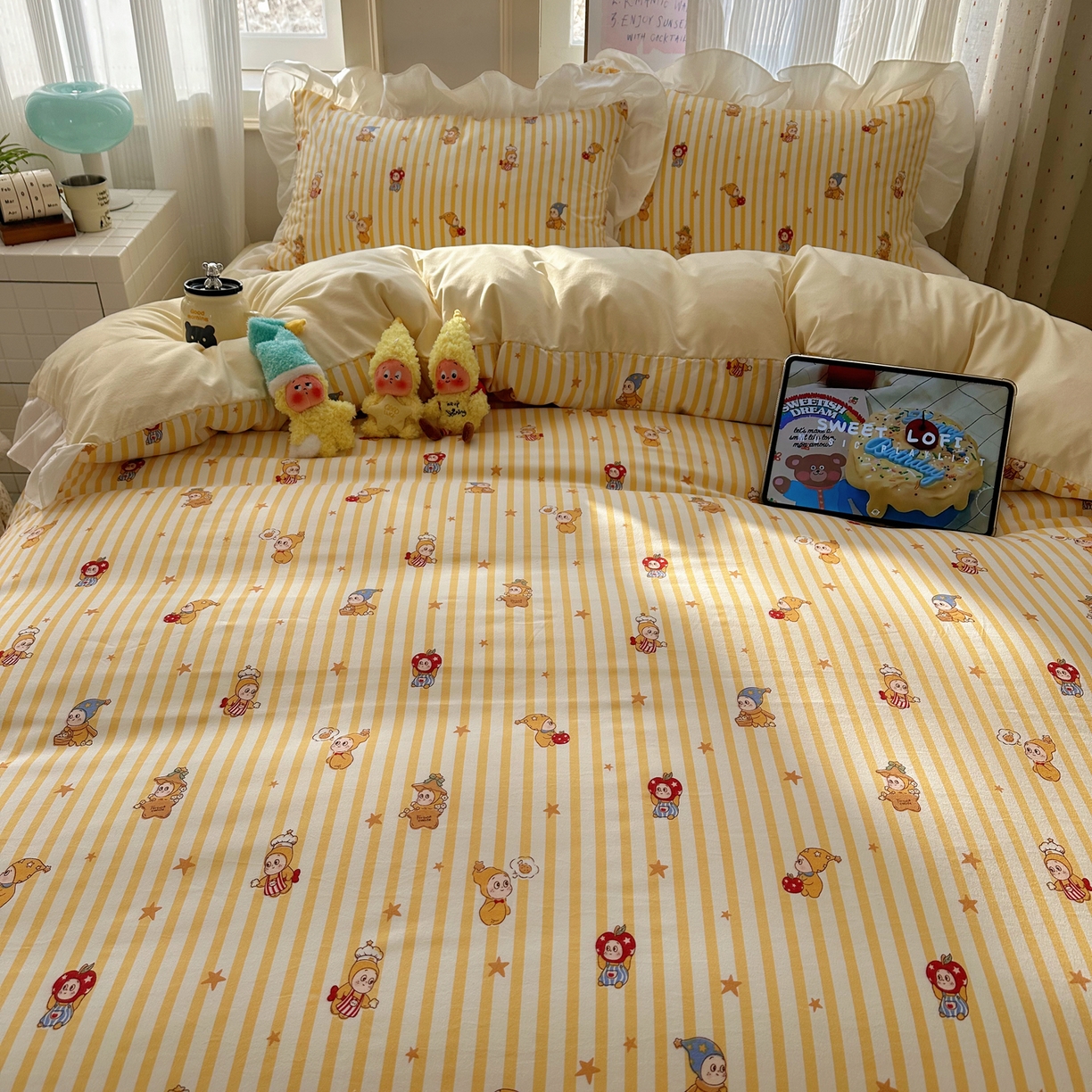 91家纺网 家纺一手货源 找家纺 沐慕 2026新款加厚款水洗棉云朵棉花边款四件套 M奶黄精灵屋