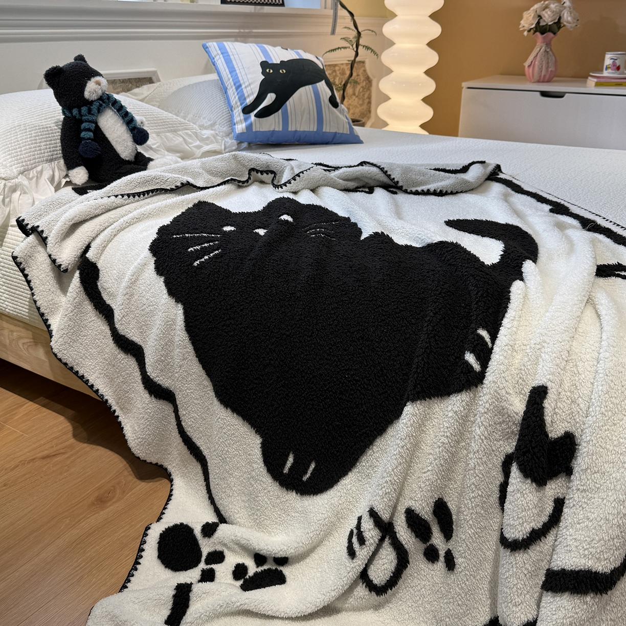 91家纺网 家纺一手货源 找家纺 （总）曼町家居 2026新款针织半边绒贝壳边盖毯毯子