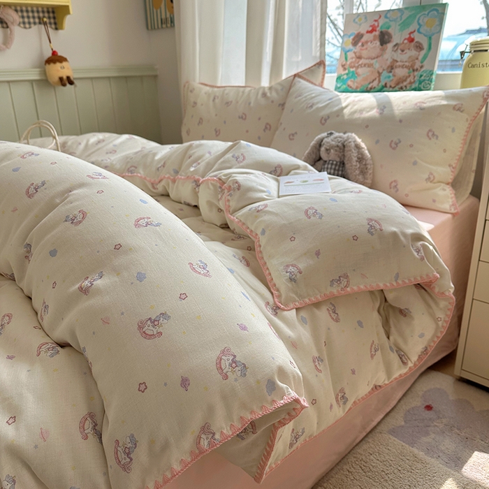 桃子家居 2026新款A类纯棉有氧双层纱高品质贝壳边三角针工艺全棉四件套系列 棉双层纱-童话木马