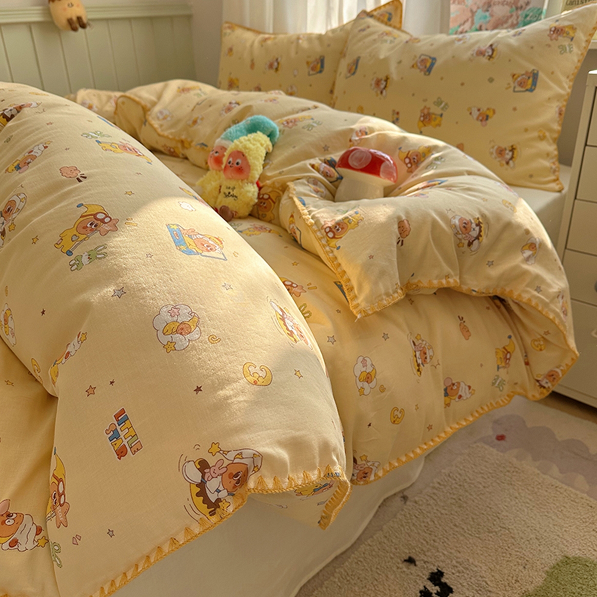 91家纺网 家纺一手货源 找家纺 桃子家居 2026新款A类纯棉有氧双层纱高品质贝壳边三角针工艺全棉四件套系列 棉双层纱-布丁星星