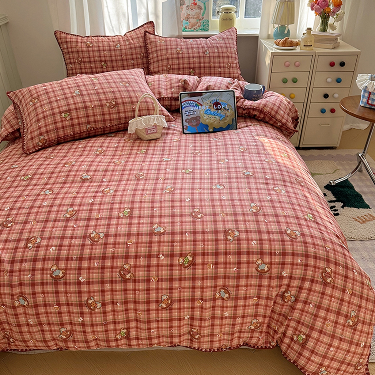 91家纺网 家纺一手货源 找家纺 桃子家居 2026新款A类纯棉有氧双层纱高品质贝壳边三角针工艺全棉四件套系列 棉双层纱-暖格木马