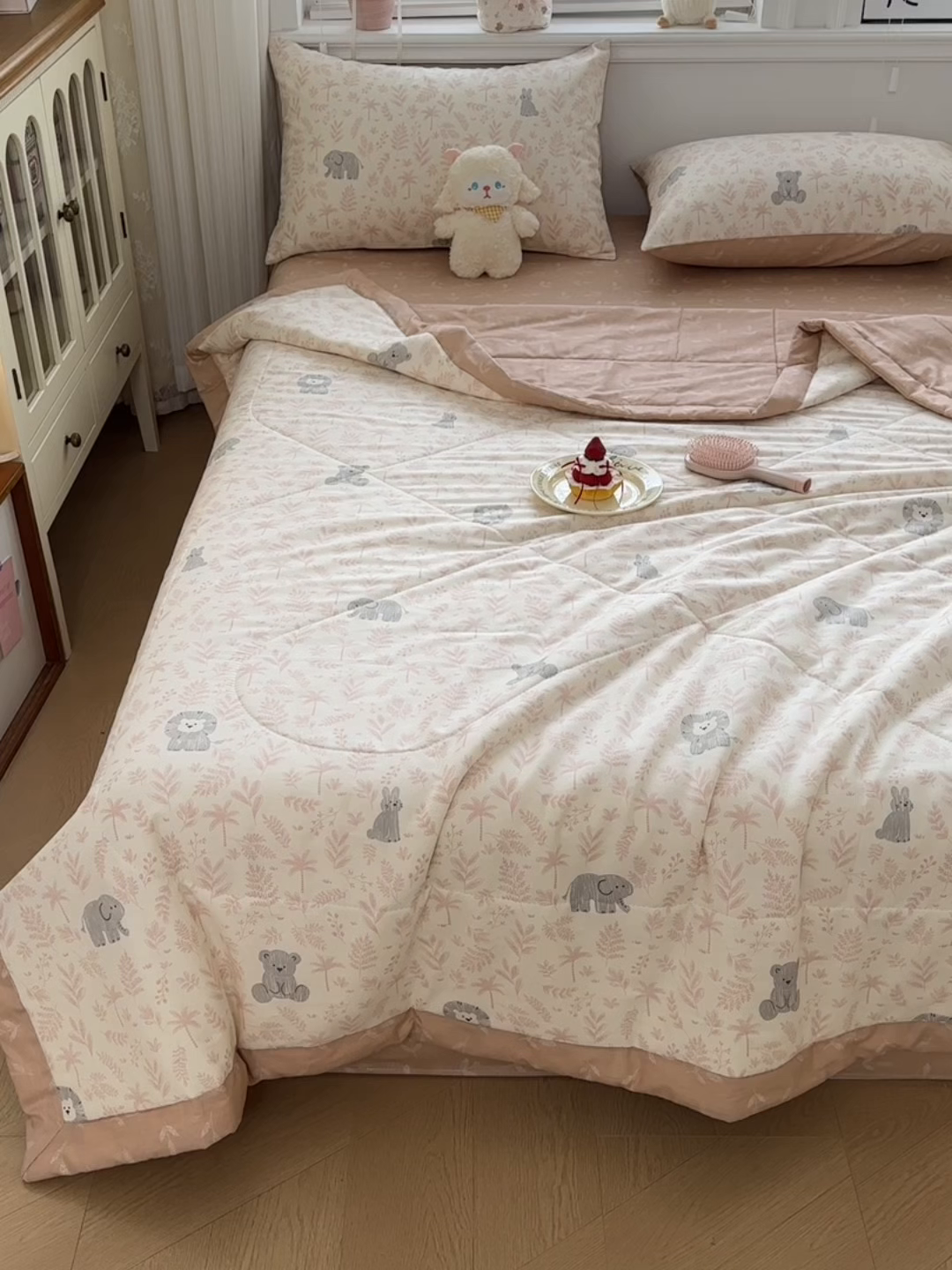 91家纺网 家纺一手货源 找家纺 棉森家纺 2026春夏新款全棉纯棉棉花夏被夏凉被空调被-风格三 森林秘境-粉