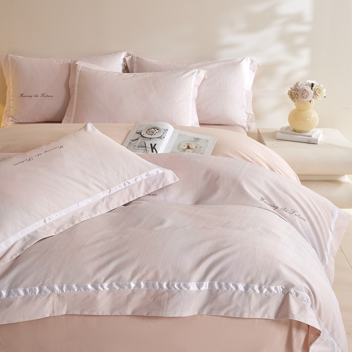 91家纺网 家纺一手货源 找家纺 新方向 【控价 提供买家秀】2026新款数码印花50s双股全棉贡缎长绒棉四件套-迷境（控价 标准328元 加大348元） 迷境-蔷薇粉