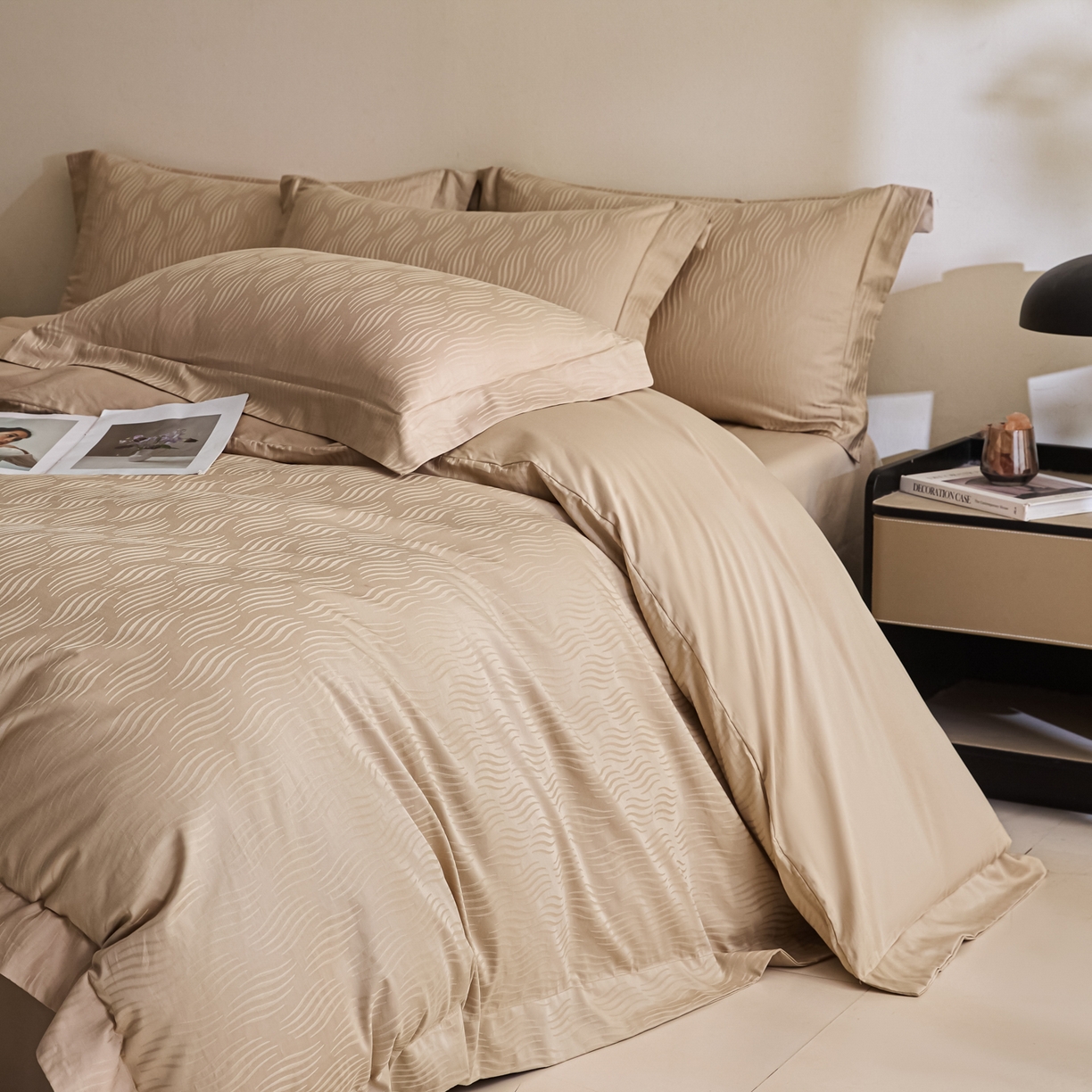 91家纺网 家纺一手货源 找家纺 新方向 【控价 提供买家秀】2026新款 提花50s双股全棉贡缎长绒棉四件套-云纹（控价标准328元 加大348元） 云纹-香槟