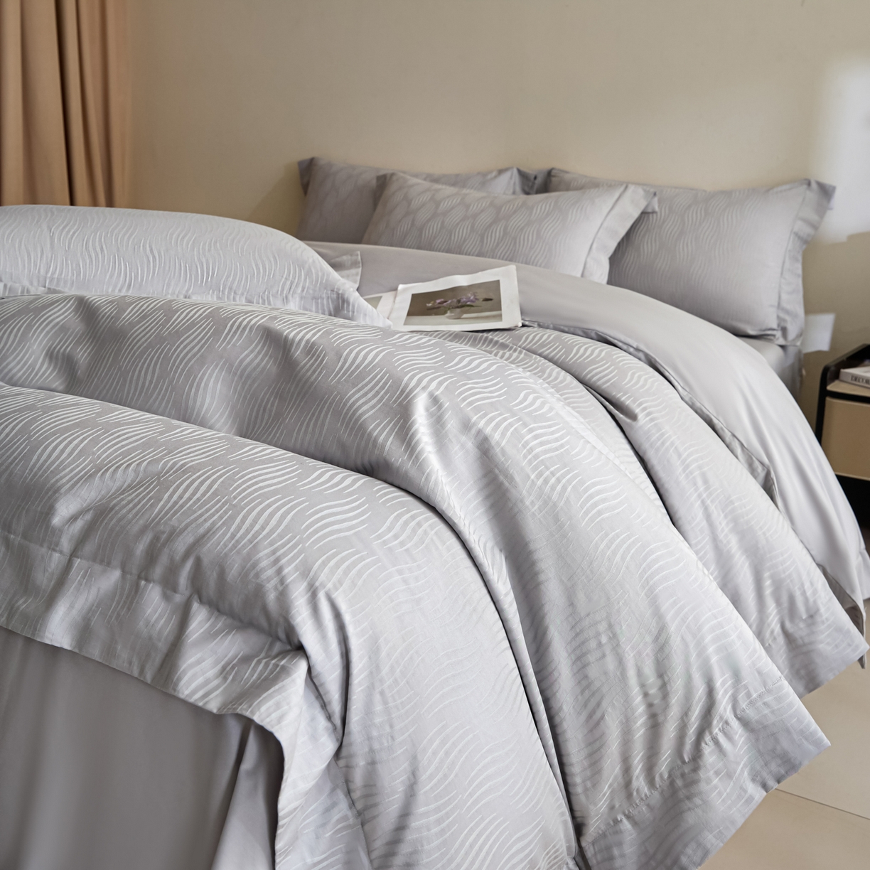 91家纺网 家纺一手货源 找家纺 （总）新方向 【控价 提供买家秀】2026新款 提花50s双股全棉贡缎长绒棉四件套-云纹（控价标准328元 加大348元）