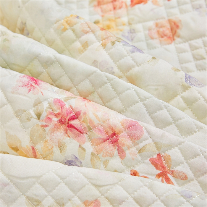 91家纺网 家纺一手货源 找家纺 宜凡家纺 2026新款莱赛尔印花夹棉单床裙床裙三件套 海棠听风