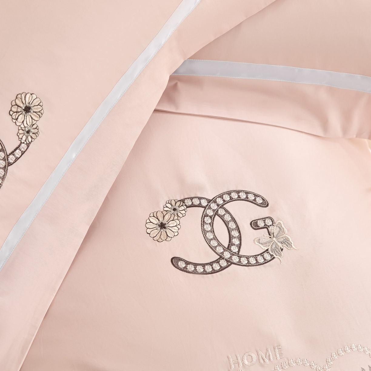 91家纺网 家纺一手货源 找家纺 （总）新方向 【控价 提供买家秀】2026新款刺绣50s双股全棉贡缎长绒棉四件套-金伯妮（控价 标准358元 加大378元）