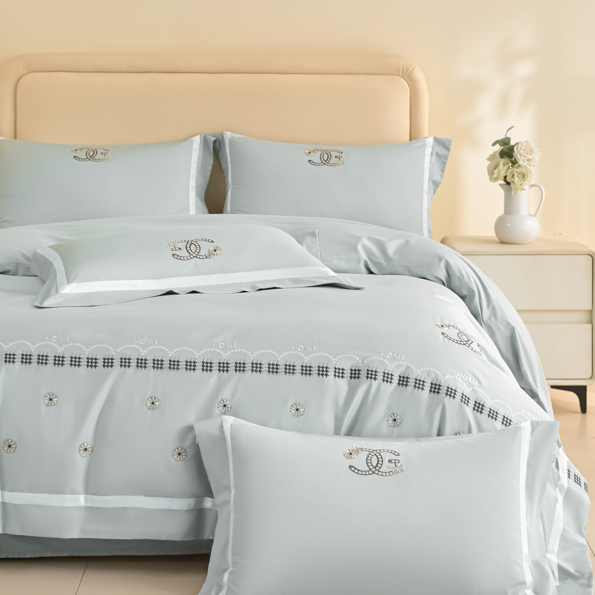 91家纺网 家纺一手货源 找家纺 新方向 【控价 提供买家秀】2026新款刺绣50s双股全棉贡缎长绒棉四件套-金伯妮（控价 标准358元 加大378元） 金伯妮-星月蓝