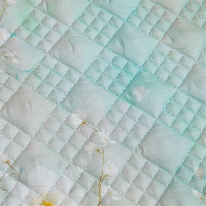 91家纺网 家纺一手货源 找家纺 宜凡家纺 2026新款莱赛尔印花夹棉单床裙床裙三件套 蓝铃风语