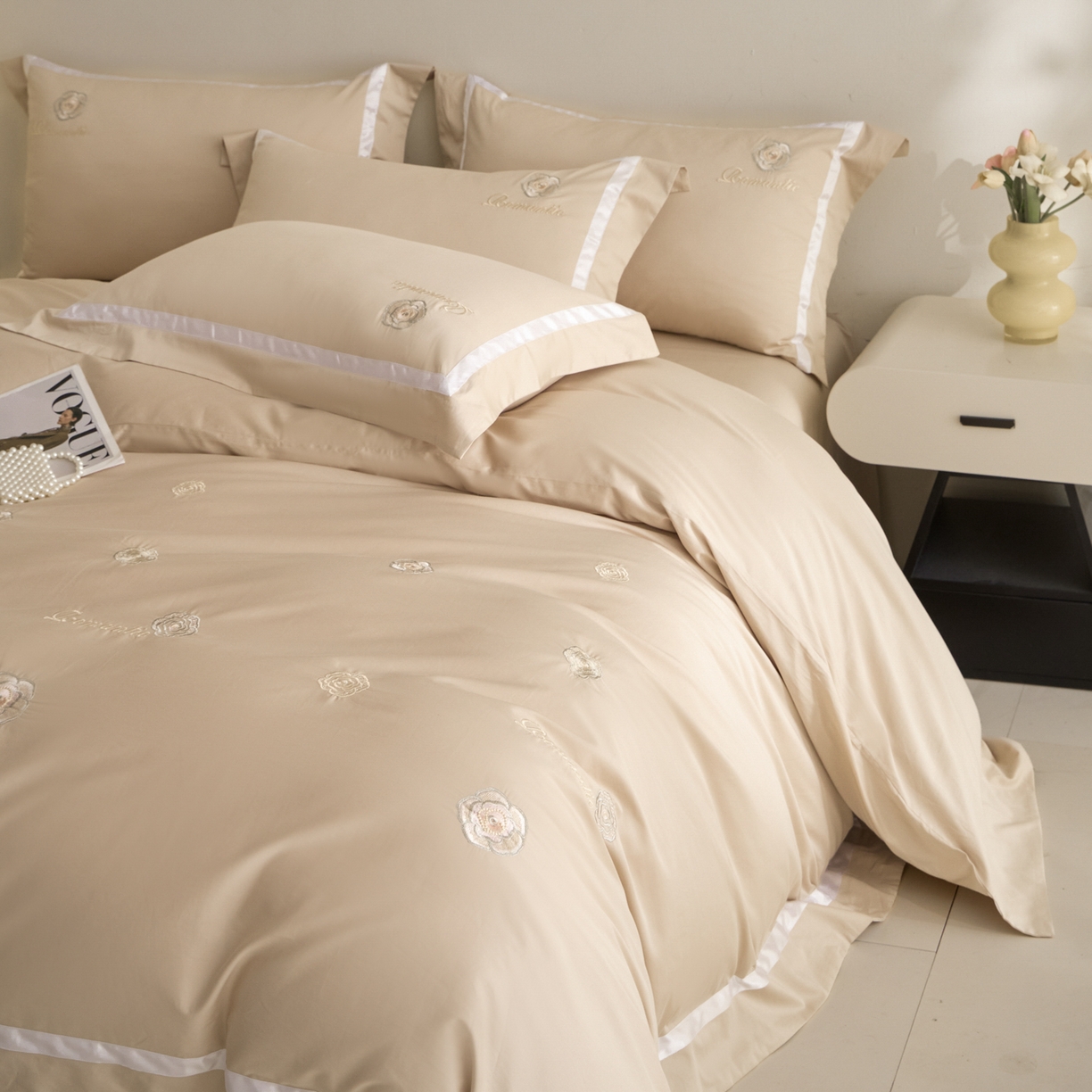 91家纺网 家纺一手货源 找家纺 新方向 【控价 提供买家秀】2026新款刺绣50s双股全棉贡缎长绒棉四件套-半夏（控价 标准338元 加大358元） 半夏-香槟